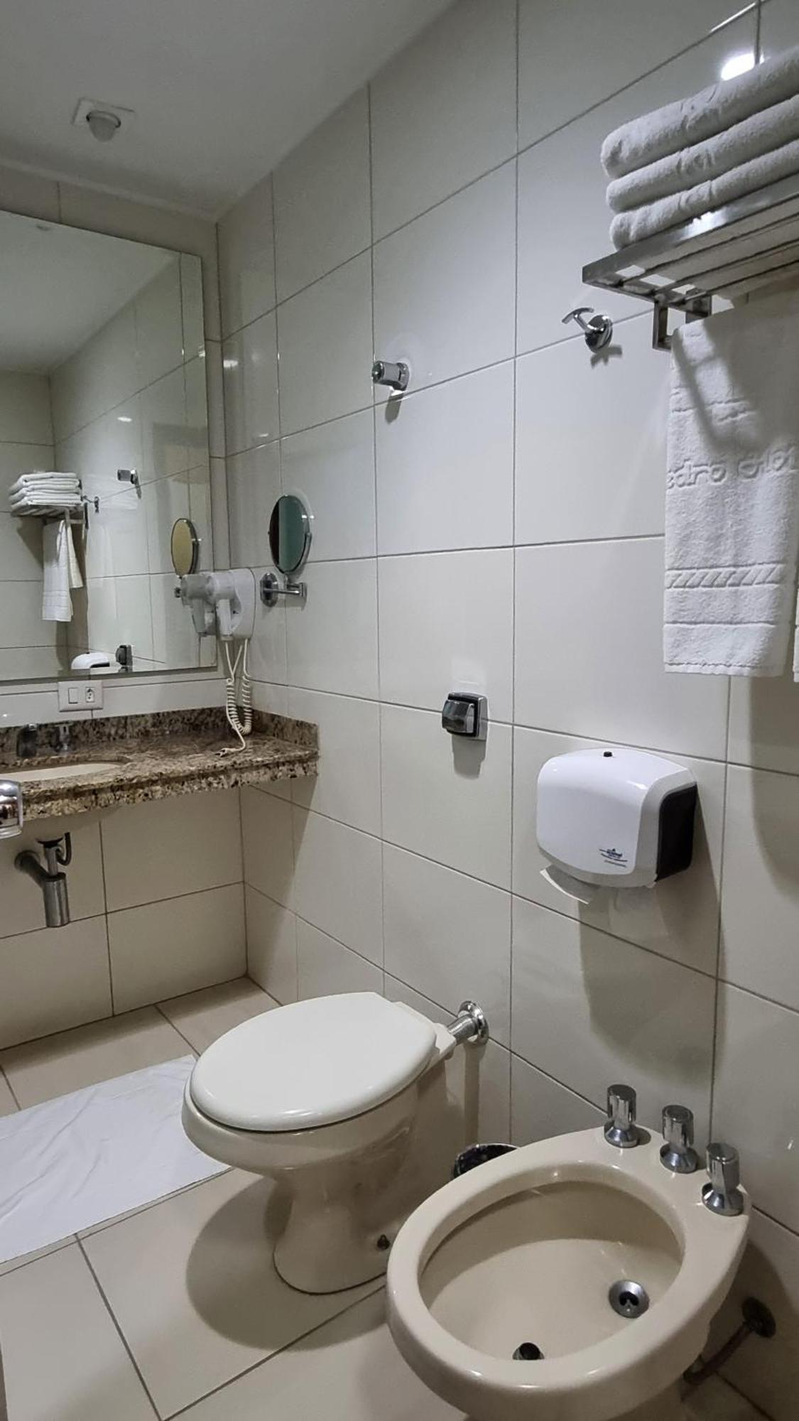 Cedro Hotel Londrina Extérieur photo